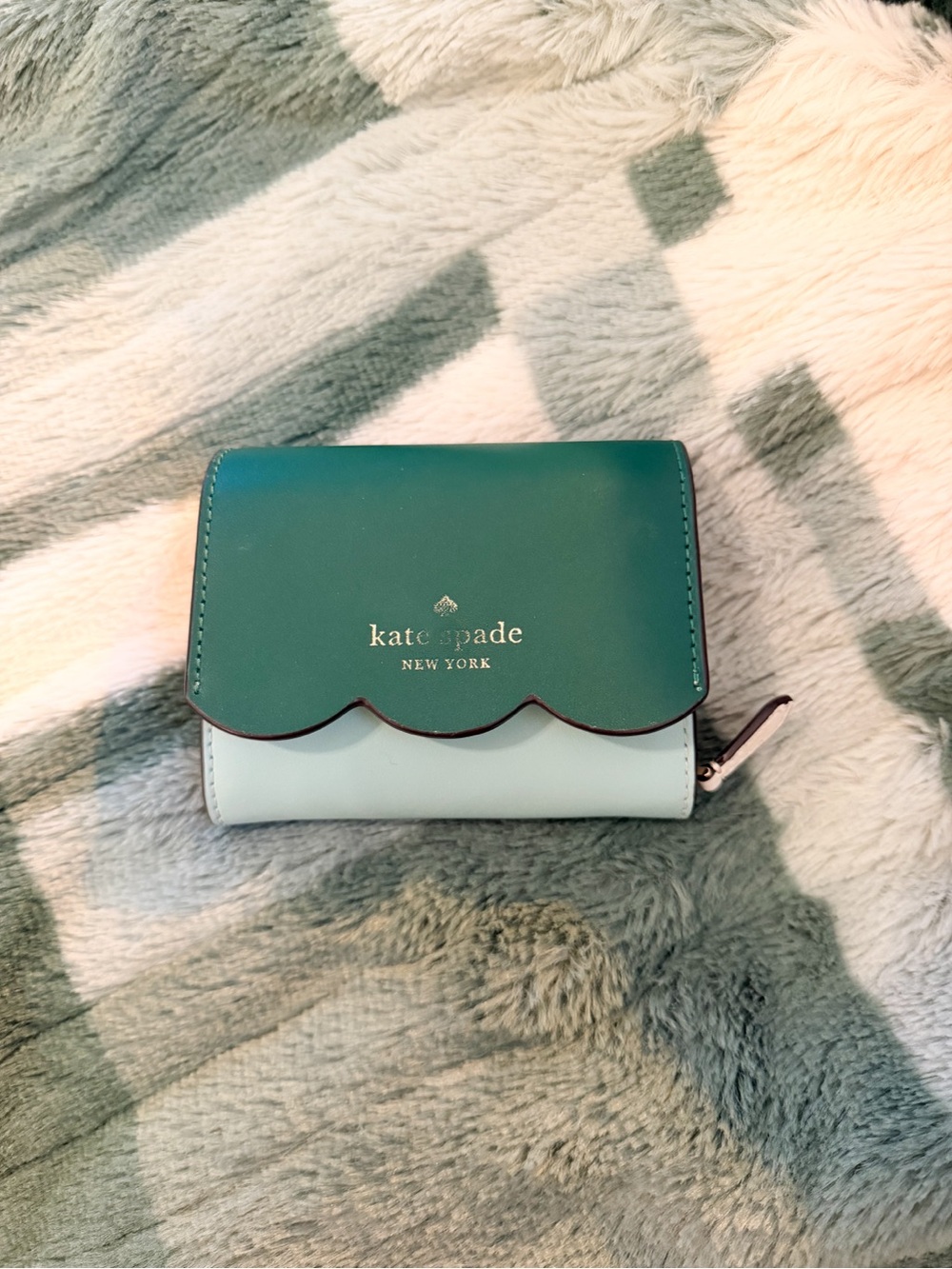 Kate Spade New York Trifold Wallet | Scallop Edge Blue, Green, & Tan | Snap
